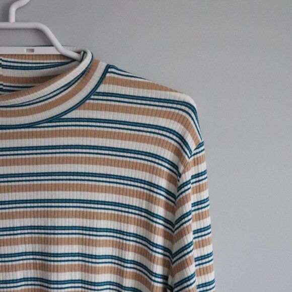 St. John's Bay Women's Sz XL Tan Striped Tie Front Mock Neck Ribbed Pullover Top - Picture 5 of 9